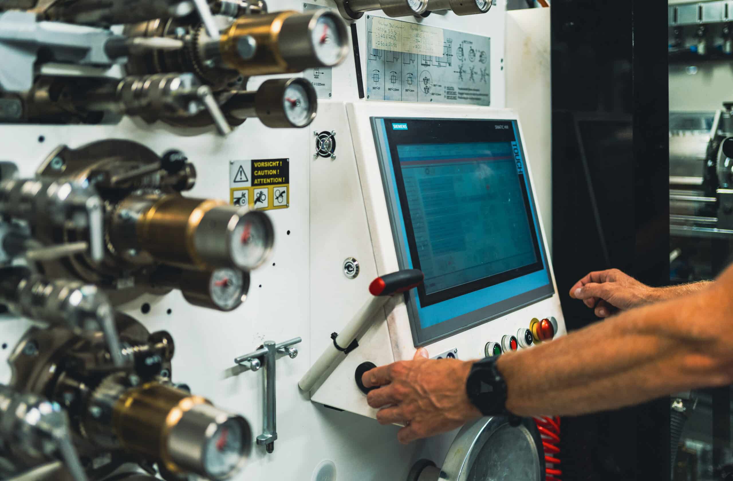 Emballage et conditionnement du mastic